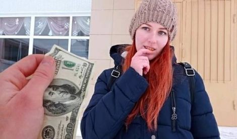 Через санкції, будь-яка російська дівчина погодиться на секс, якщо побачить долари